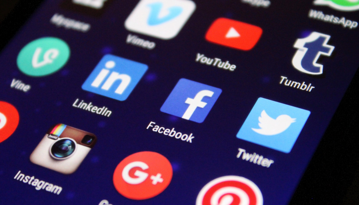 Dowiedz sie jak zaplanowac kampanie reklamowa w social mediach